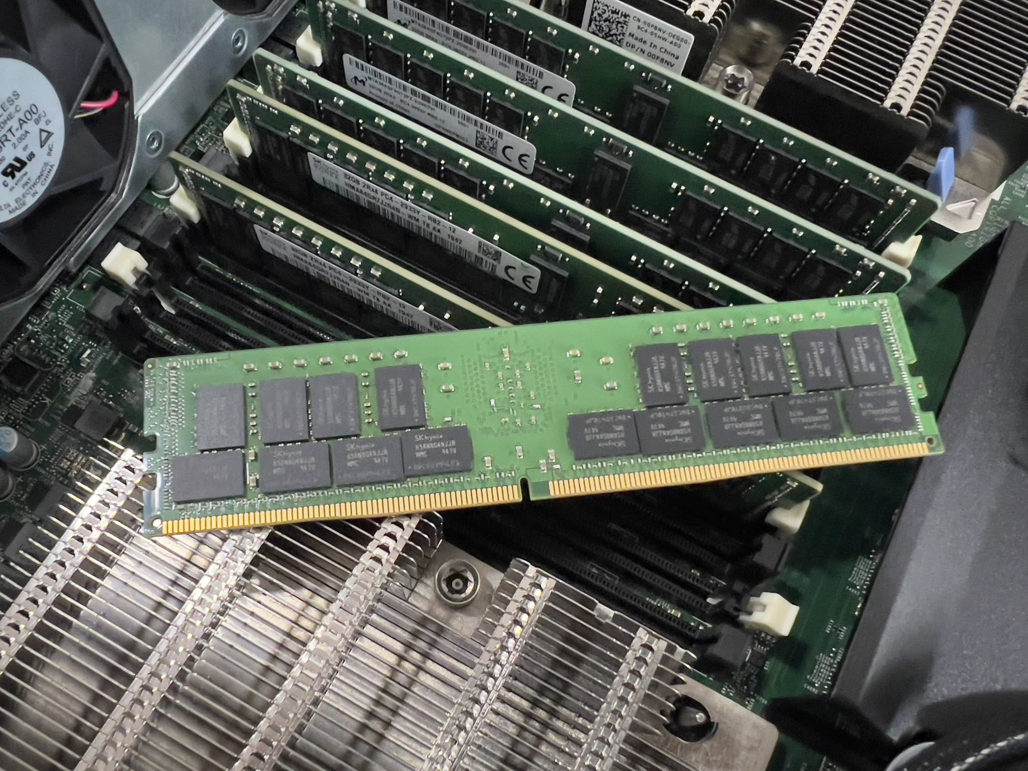 ram server 32GB 2Rx4 PC4-2933Y-RB2 แรมเซิร์ฟเวอร์มือสองพร้อมใช้งาน