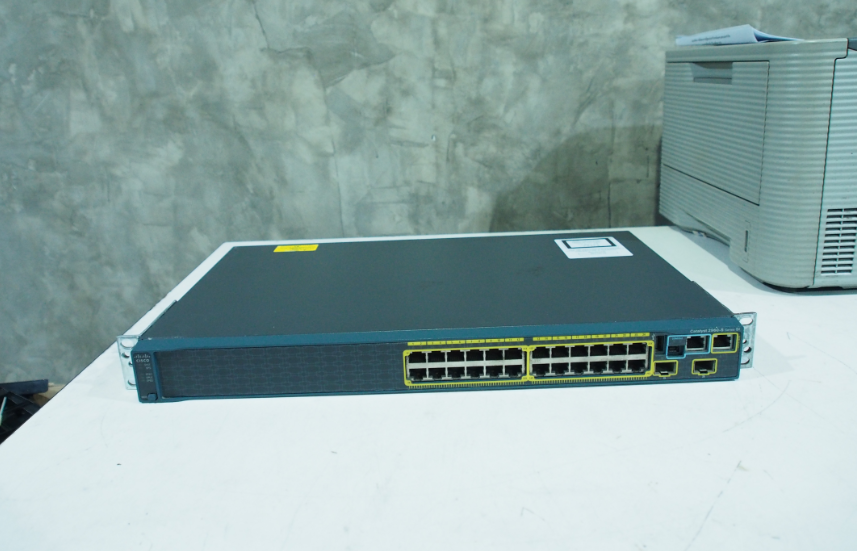 Cisco 2960S-24TS-S 10/100/1000 มือ 2 พร้อมใช้งาน
