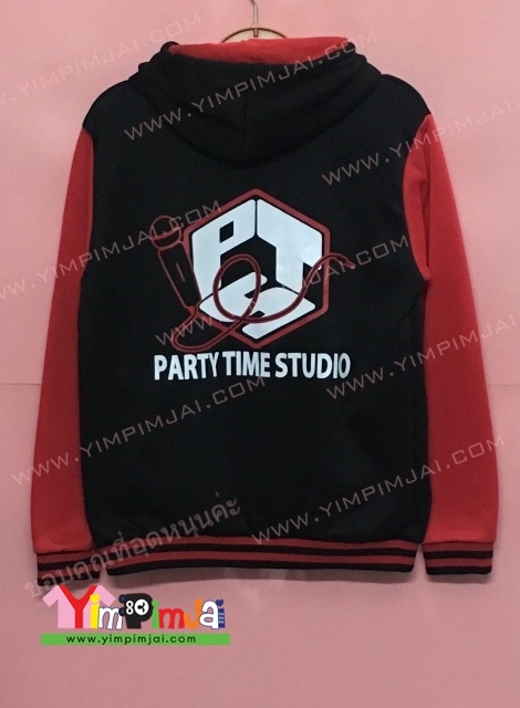 เสื้อฮู้ดเบสบอลดำแดง สกรีน party time studio