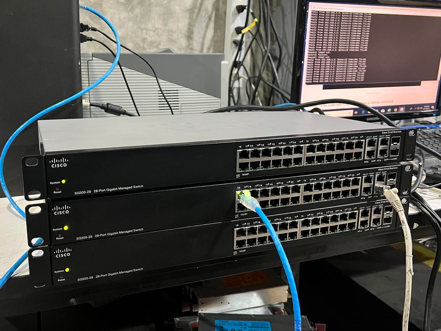 Cisco SG300-28 Gigabit มือสองพร้อมใช้งาน