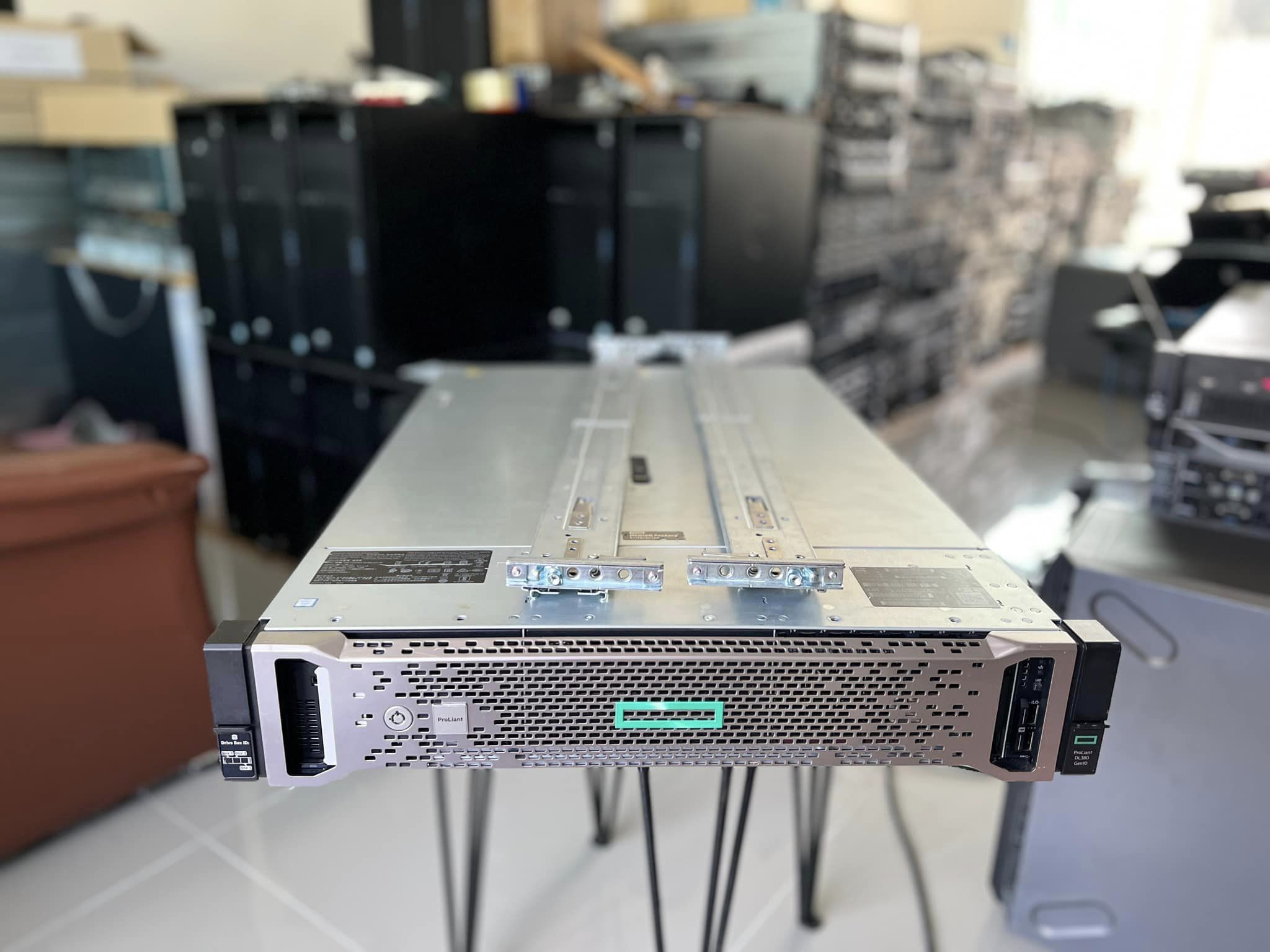 HPE ProLiant DL380 Gen10 2cpu 384gb 32Cores เซิร์ฟเวอร์มือสองพร้อมใช้งาน