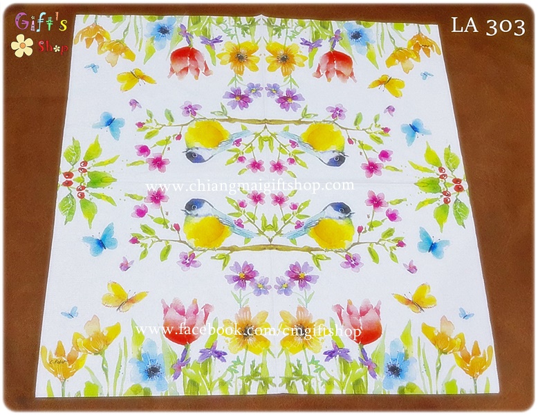 กระดาษแนปกิ้น ลายนกสีเหลืองหัวฟ้า นกตัวอ้วนเกาะกิ่งดอกไม้สีชมพู บนทุ่งดอกไม้สีเหลือง ฟ้า แดง ม่วง ผีเสื้อสีเหลืองฟ้า พื้นหลังสีขาว