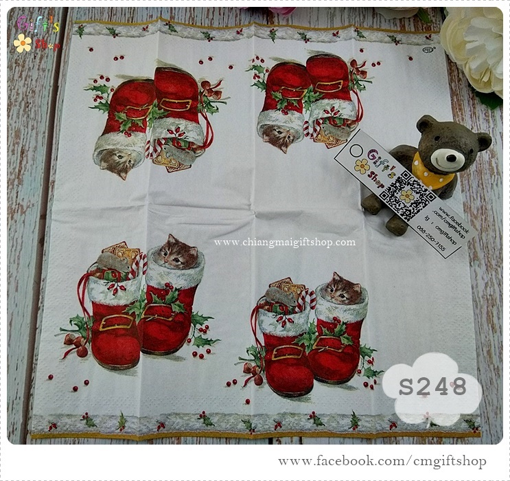 กระดาษแนปกิ้นยุโรป, ลายแมว, ลายลูกแมว, ลายคริสต์มาส, ลายรองเท้าซานตาครอสสีแดง, ลายรองเท้าบูทสีแดง, ลายแมวในรองเท้าซานต้า, ลาย Sweet Christmas Boots, พื้นหลังสีขาว