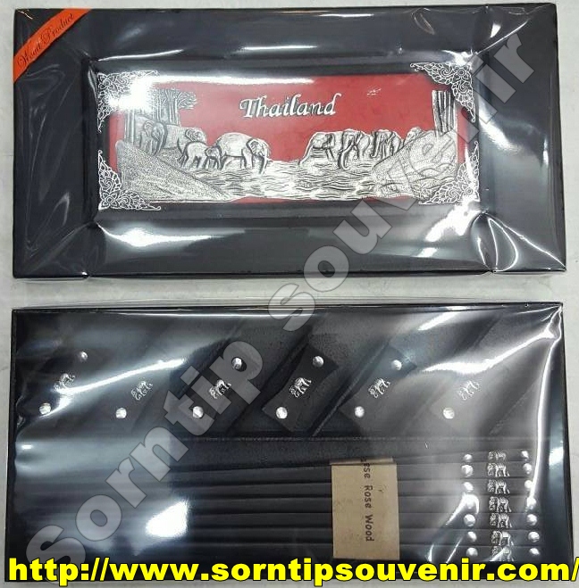 ตะเกียบไม้สีดำลายช้างโลหะ 6 คู่