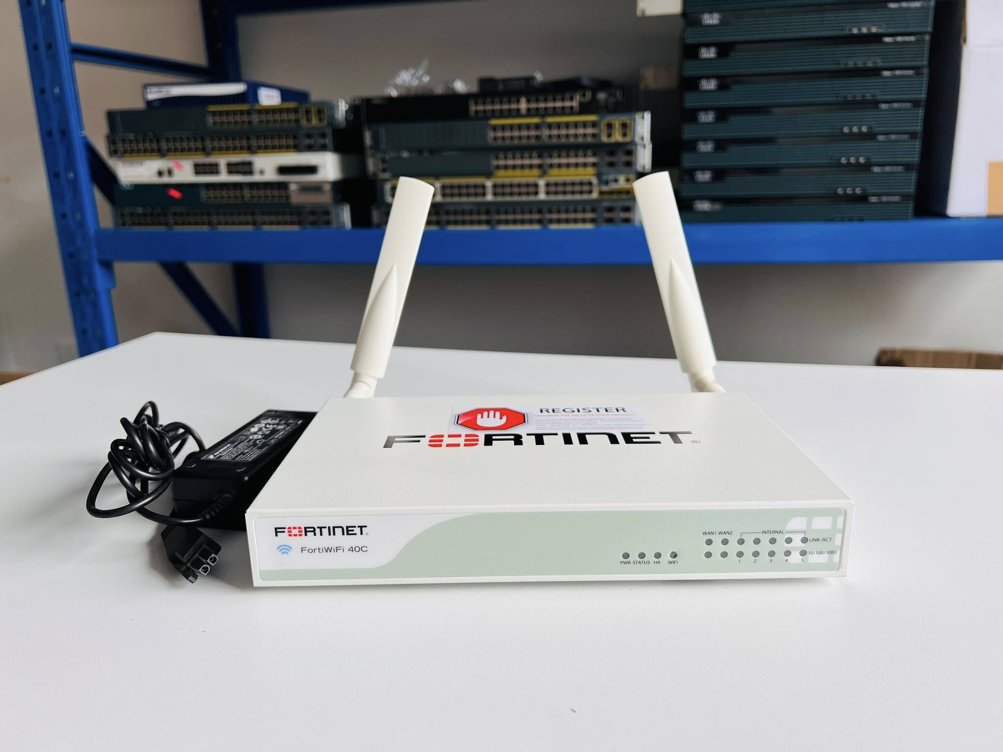 Fortinet FortiGate 40C Firewall appliances ไฟร์วอลล์ฟอติเนทมือสองพร้อมใช้งาน