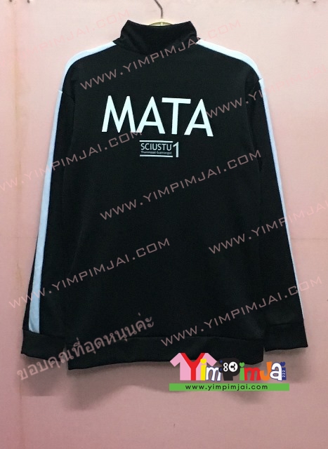 เสื้อแจ็คเก็ตผ้าวอร์ม เสื้อรุ่น สีดำ แขนยาว ไร้หมวก ซิปดำ มีกระเป๋า สกรีนตามสั่ง 01 MATA PUNCH NOEY CHERIESCIUSTU1