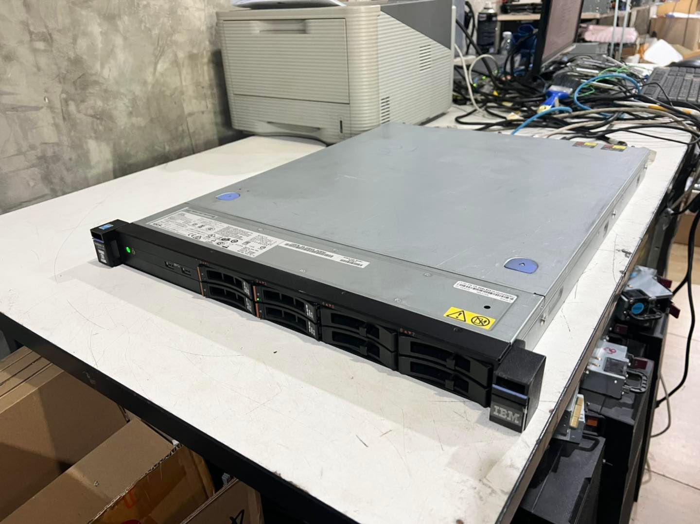 IBM X3250 M5 เซิฟเวอร์มือสองพร้อมใช้งาน