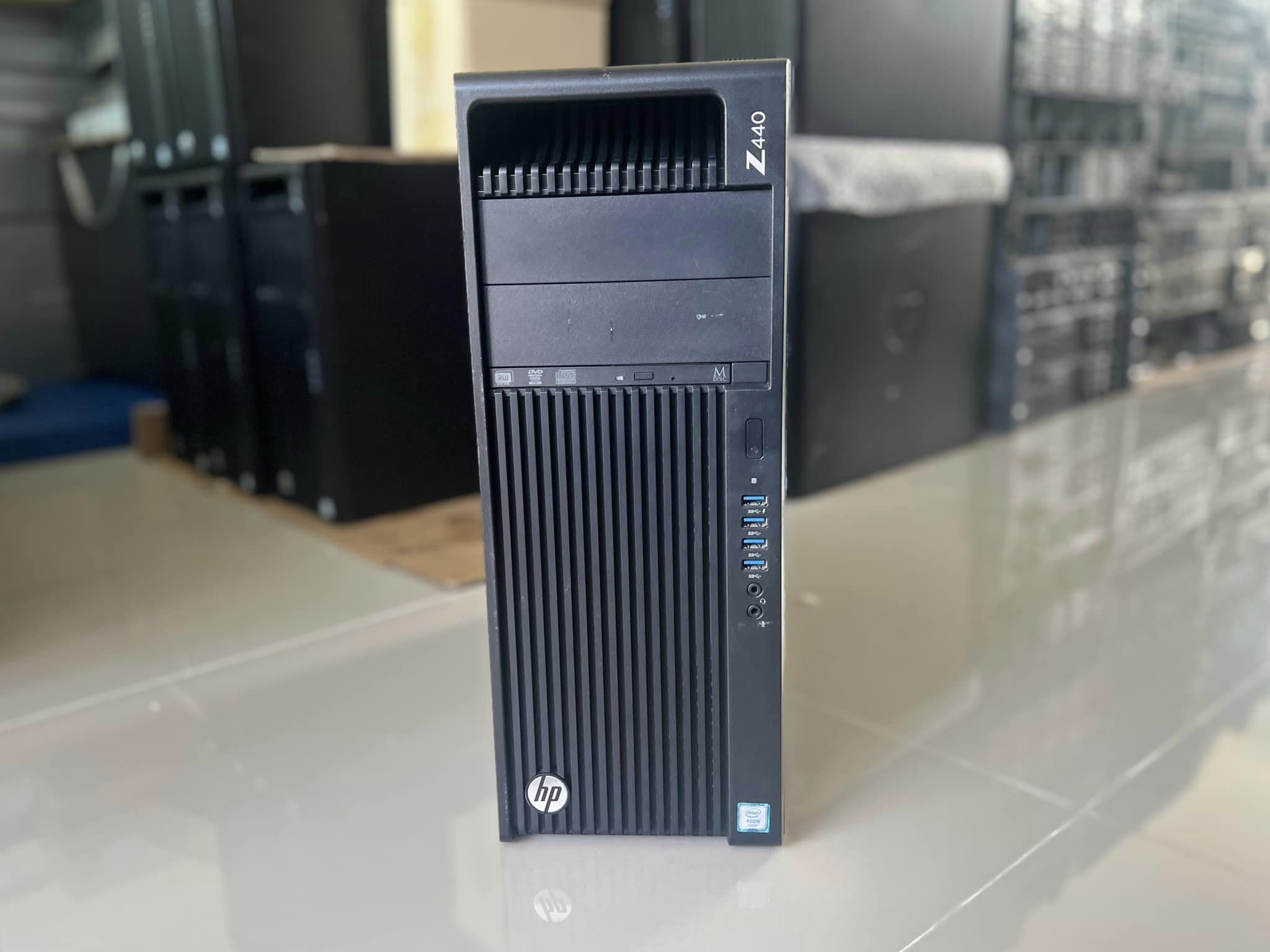 hp z440 ddr4 16g nvidia k420 เวิร์คสเตชั่นมือสองพร้อมใช้งาน