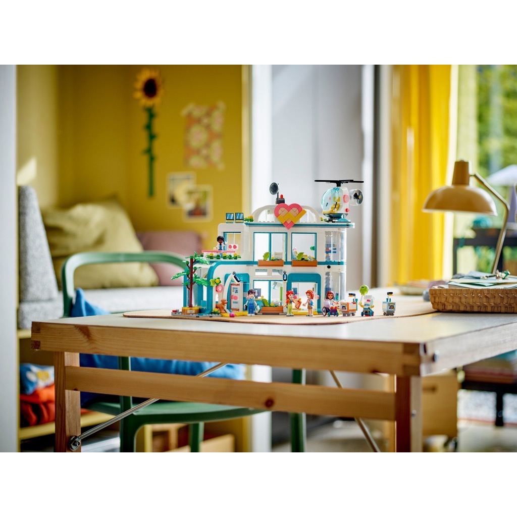 เลโก้ LEGO Friends 42621 Heartlake City Hospital