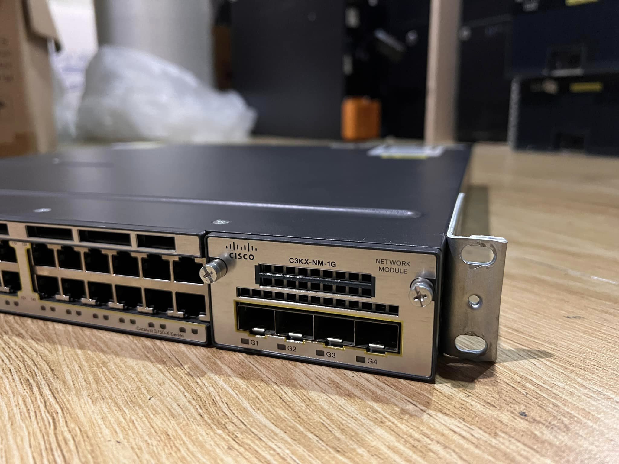 cisco 3750x 24t-s sfp 4 port สวิทมือสองพร้อมใช้งาน