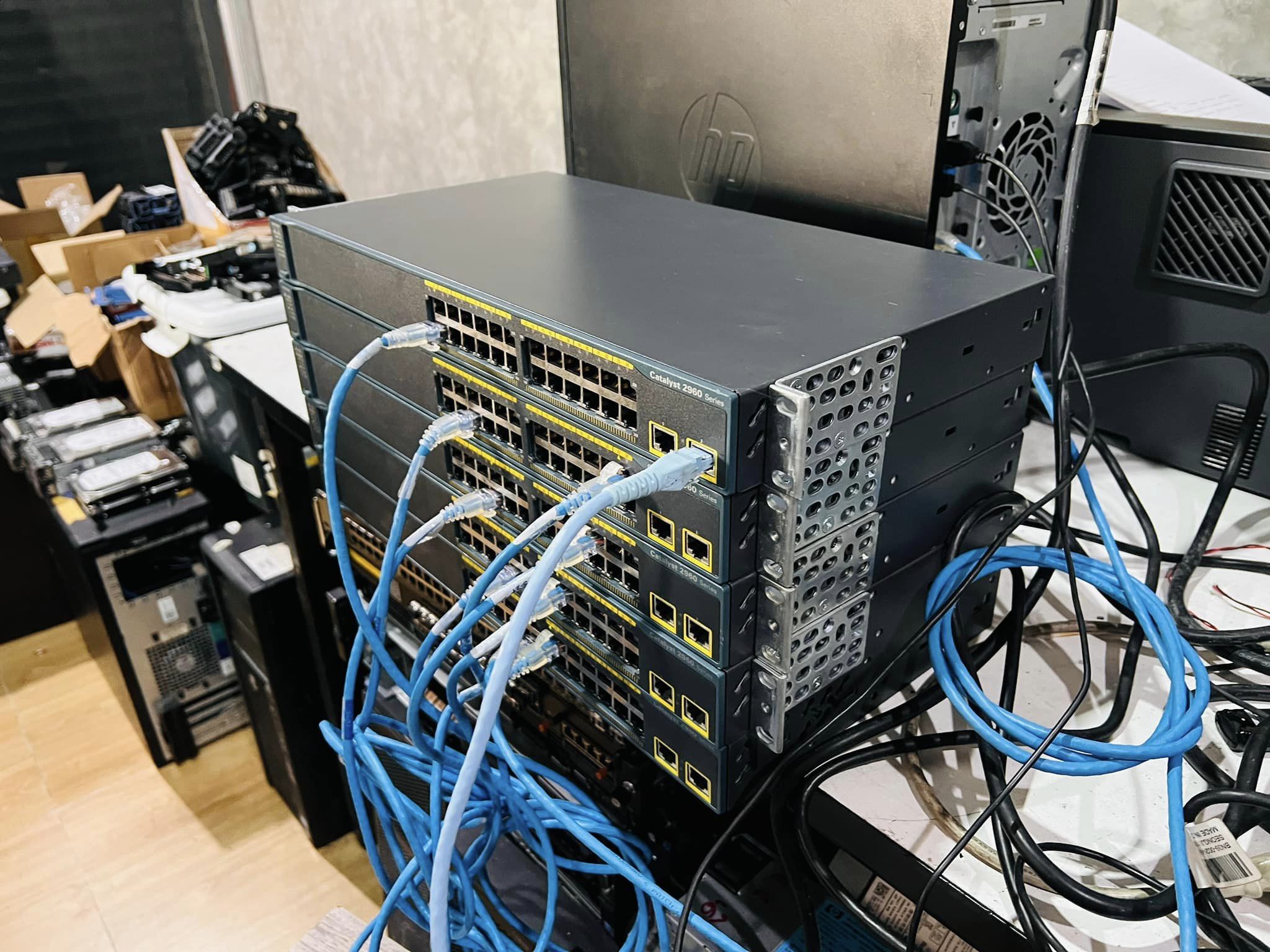 cisco 2960 24 port สวิทมือสองพร้อมใช้งาน