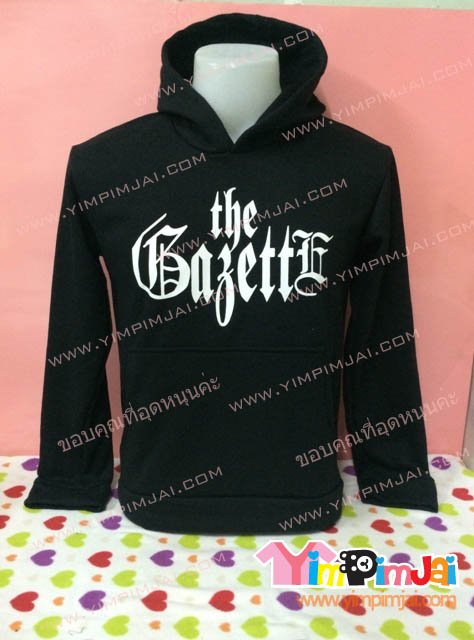 เสื้อกันหนาว สีดำ แขนยาว กระเป๋า หมวก สกรีนตามสั่ง