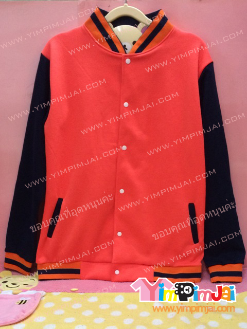 เสื้อกันหนาว เบสบอล สีแดง แขนดำ ลายตามสั่ง