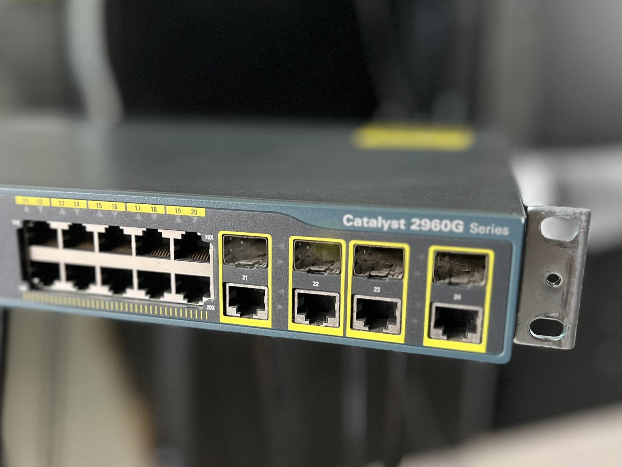 cisco 2960g 24port gigabit สวิทซิสโก้มือสองพร้อมใช้งาน