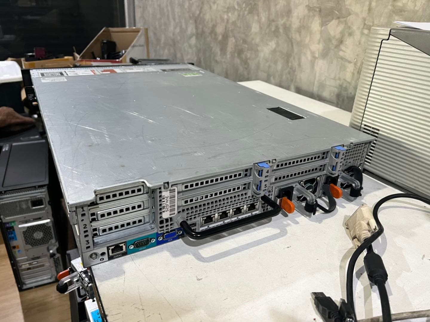 Server dell r720 2cpu 32gb 24cores server มือสองพร้อมใช้งาน