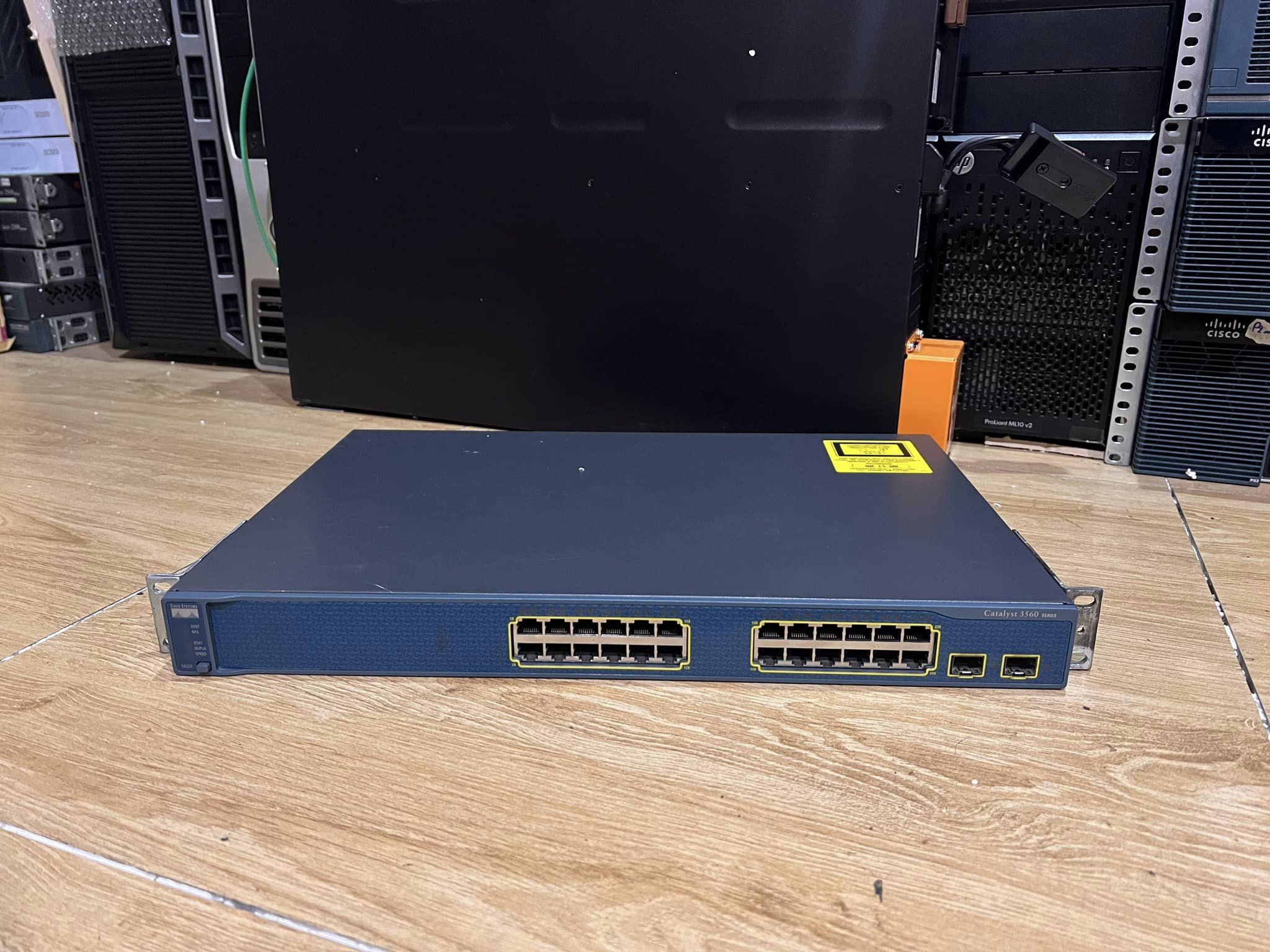 Cisco 3560 24TS-E สวิทมือสองพร้อมใช้งาน