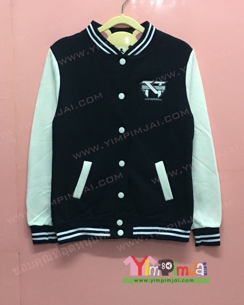 เสื้อกันหนาว เบสบอล สีดำ แขนยาวขาว กระดุมขาว มีกระเป๋า สกรีนตามสั่ง N