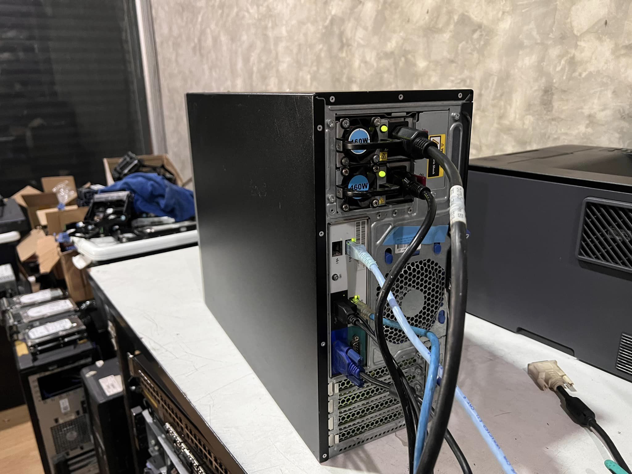 HP ML310e Gen8 V2เซิร์ฟเวอร์ทาวเวอร์มือสองพร้อมใช้งาน