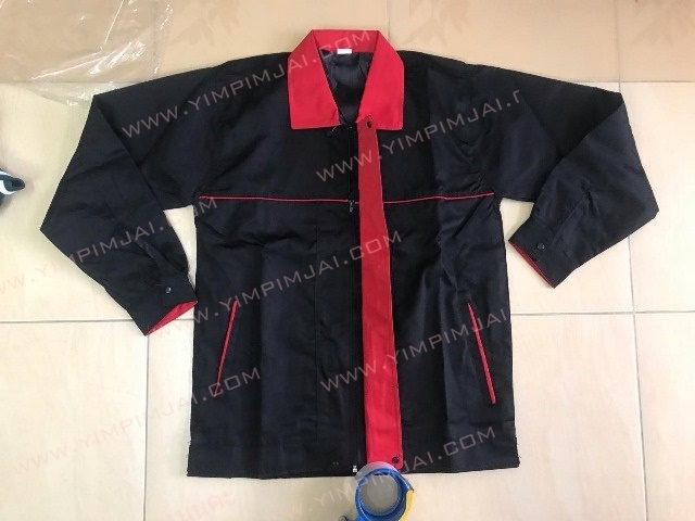 เสื้อแจ็คเก็ตสีดำ