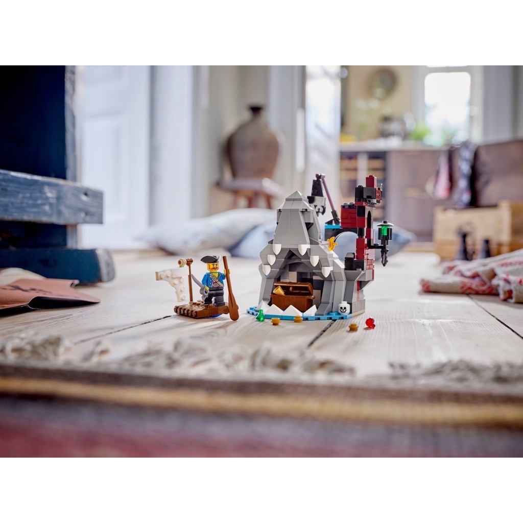 เลโก้ LEGO Exclusives 40597 Scary Pirate Island