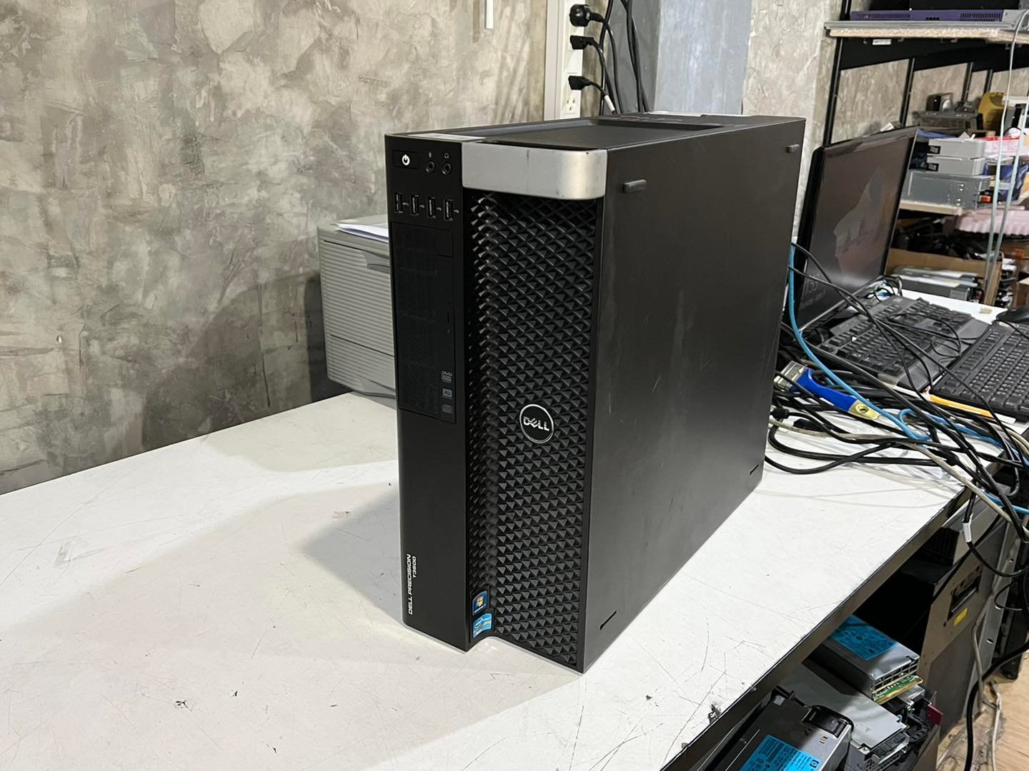Dell T3600 32gb workstation มือสองพร้อมใช้งาน