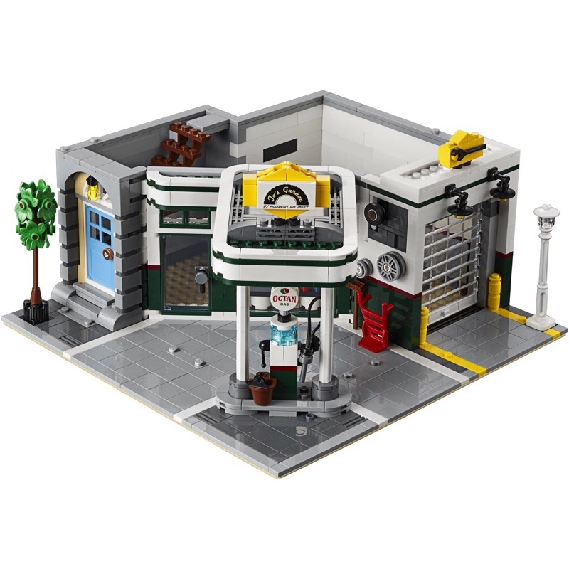 LEGO Exclusives 10264 Corner Garage