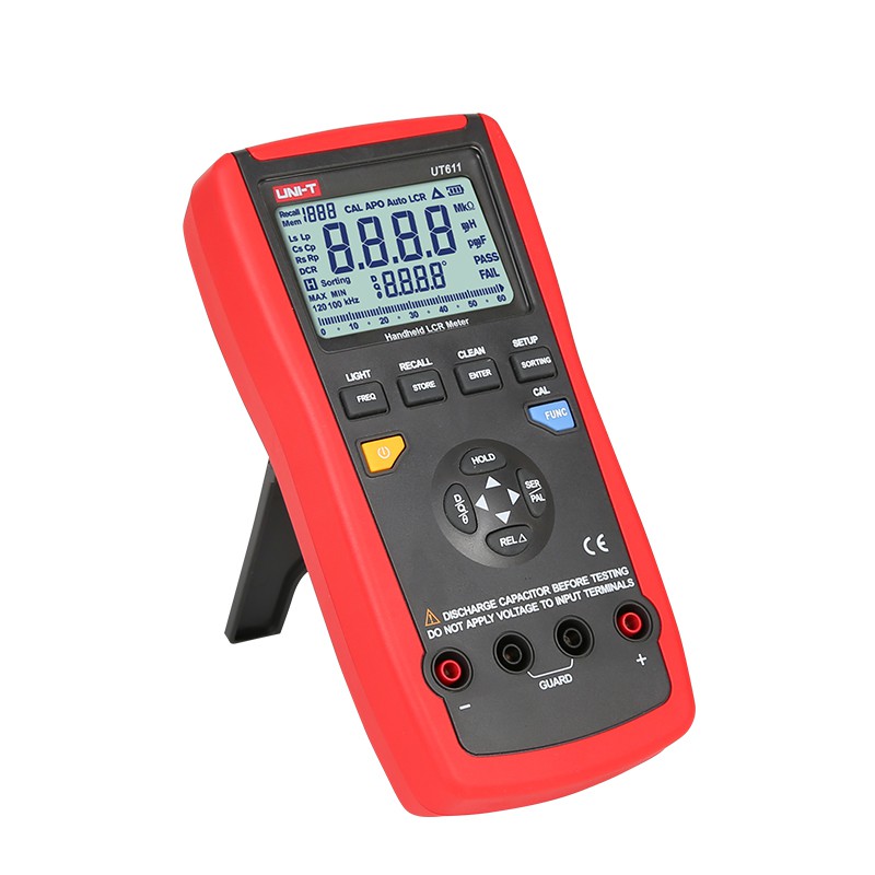 UNI-T UT611 LCR Meter