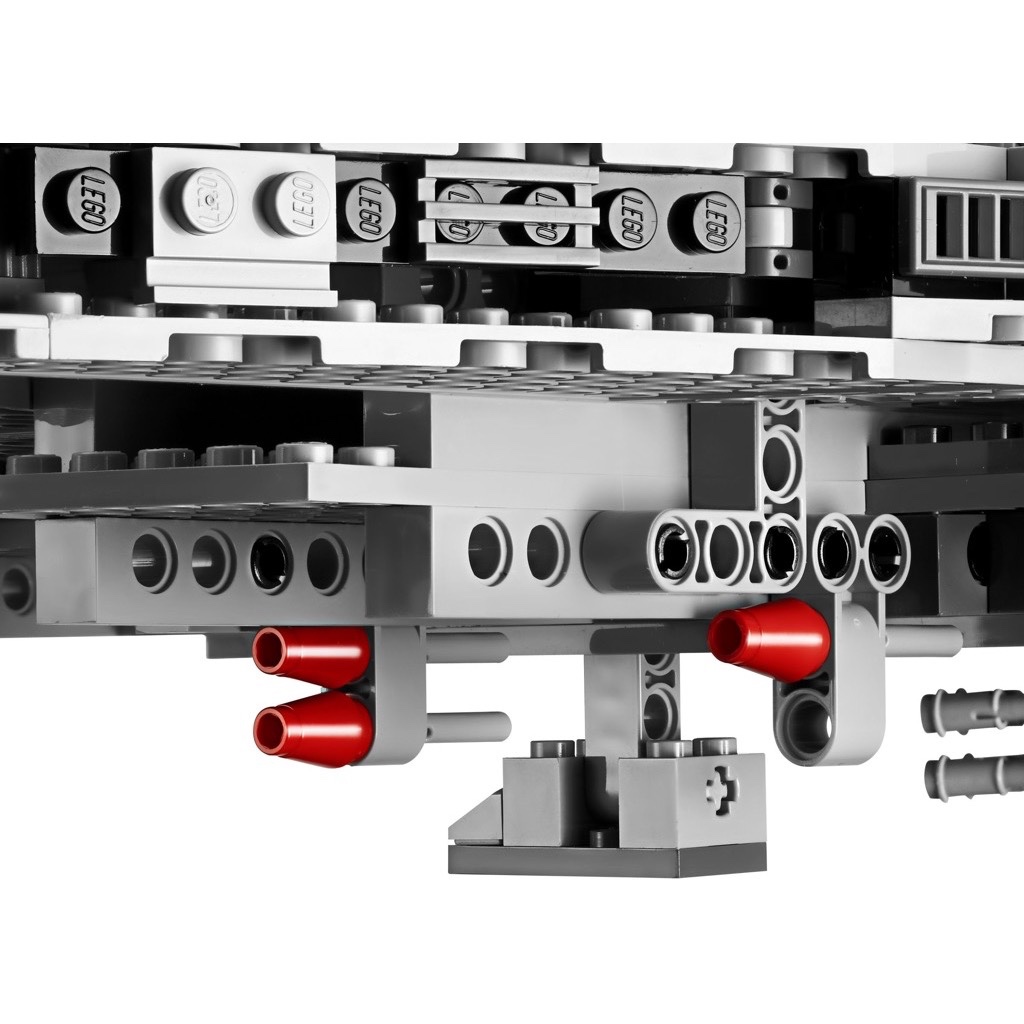 LEGO Star Wars 7965 Millennium Falcon