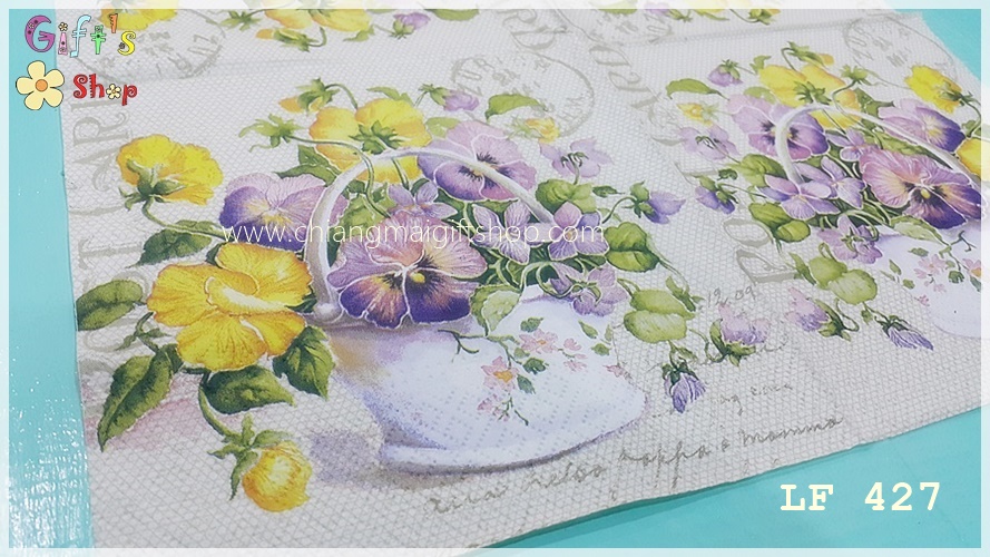 กระดาษแนปกิ้นยุโรป, ลายดอกผีเสื้อ, ลายดอกหน้าแมว, ลายดอกแพนซี, ลายกระเช้าดอกไม้สีเหลืองสีม่วง, พื้นหลังสีอ่อน