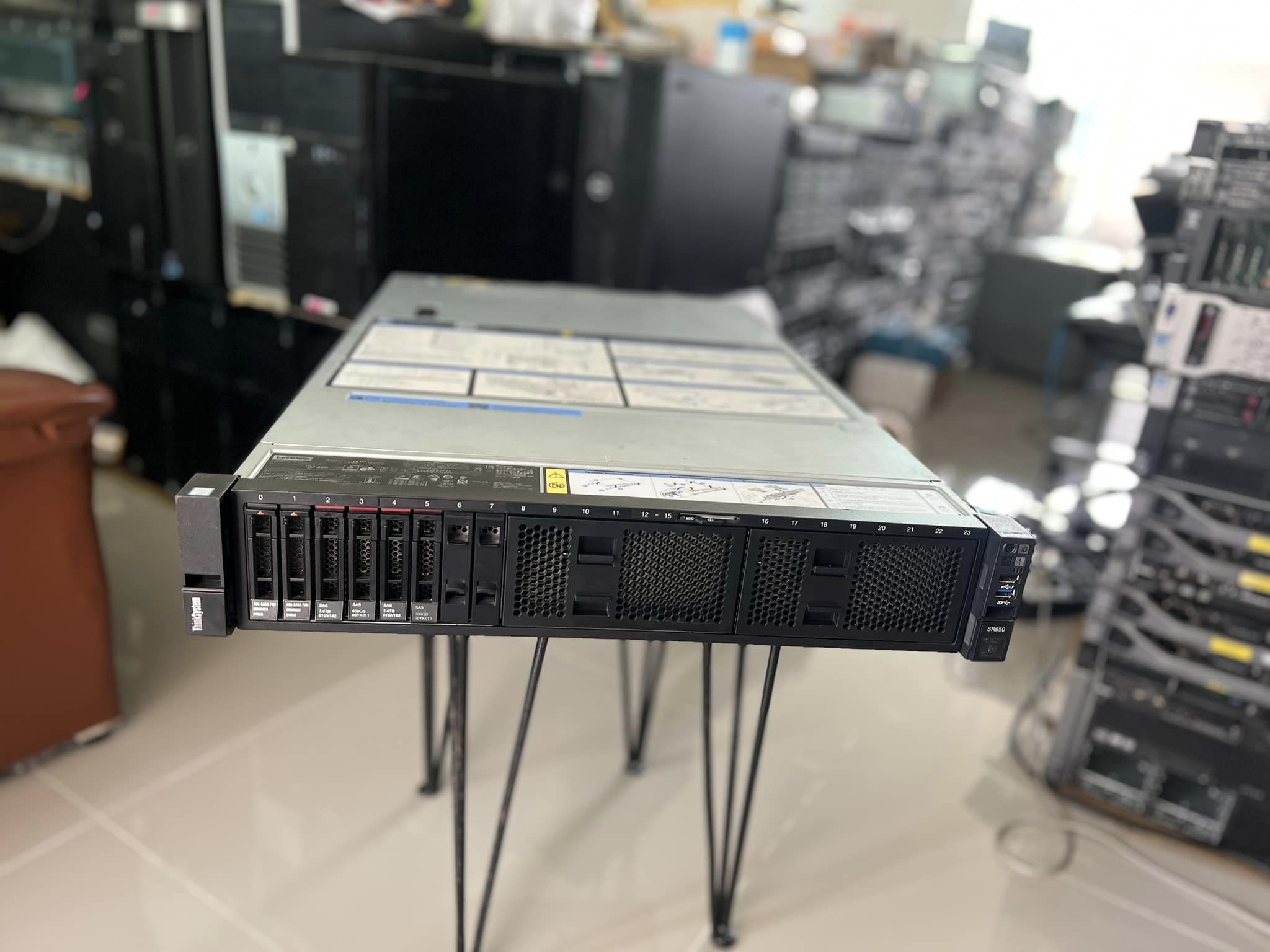 Lenovo ThinkSystem SR650 64gb ssd 240gbเซิฟเวอร์มือสองพร้อมใช้งาน
