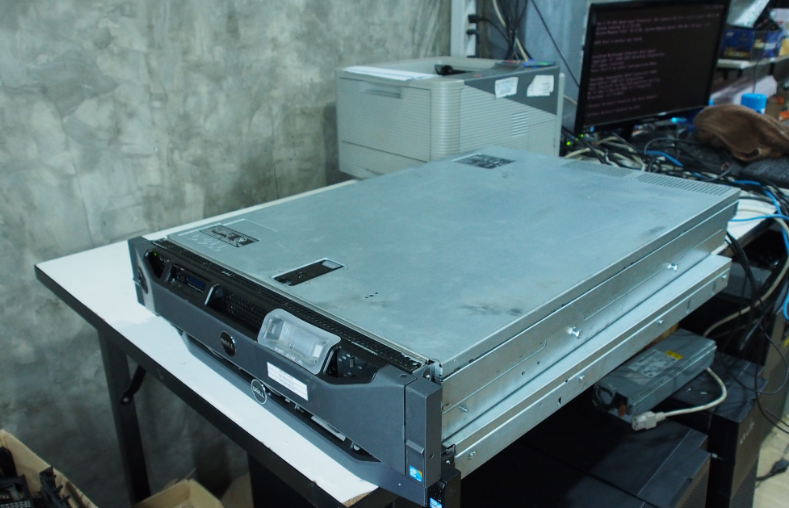Server Dell R710 มือ 2 พร้อมใช้งาน