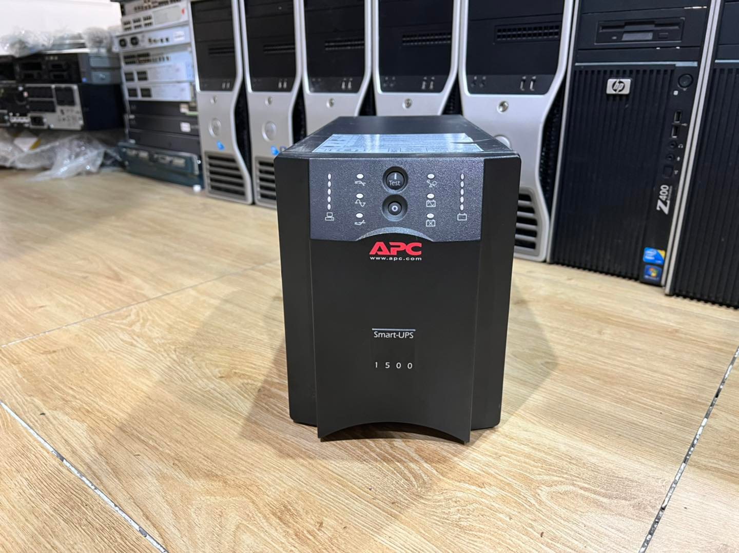 APC Smart UPS 1500 SUA1500I เครื่องสำรองไฟฟ้ามือสองพร้อมใช้งาน