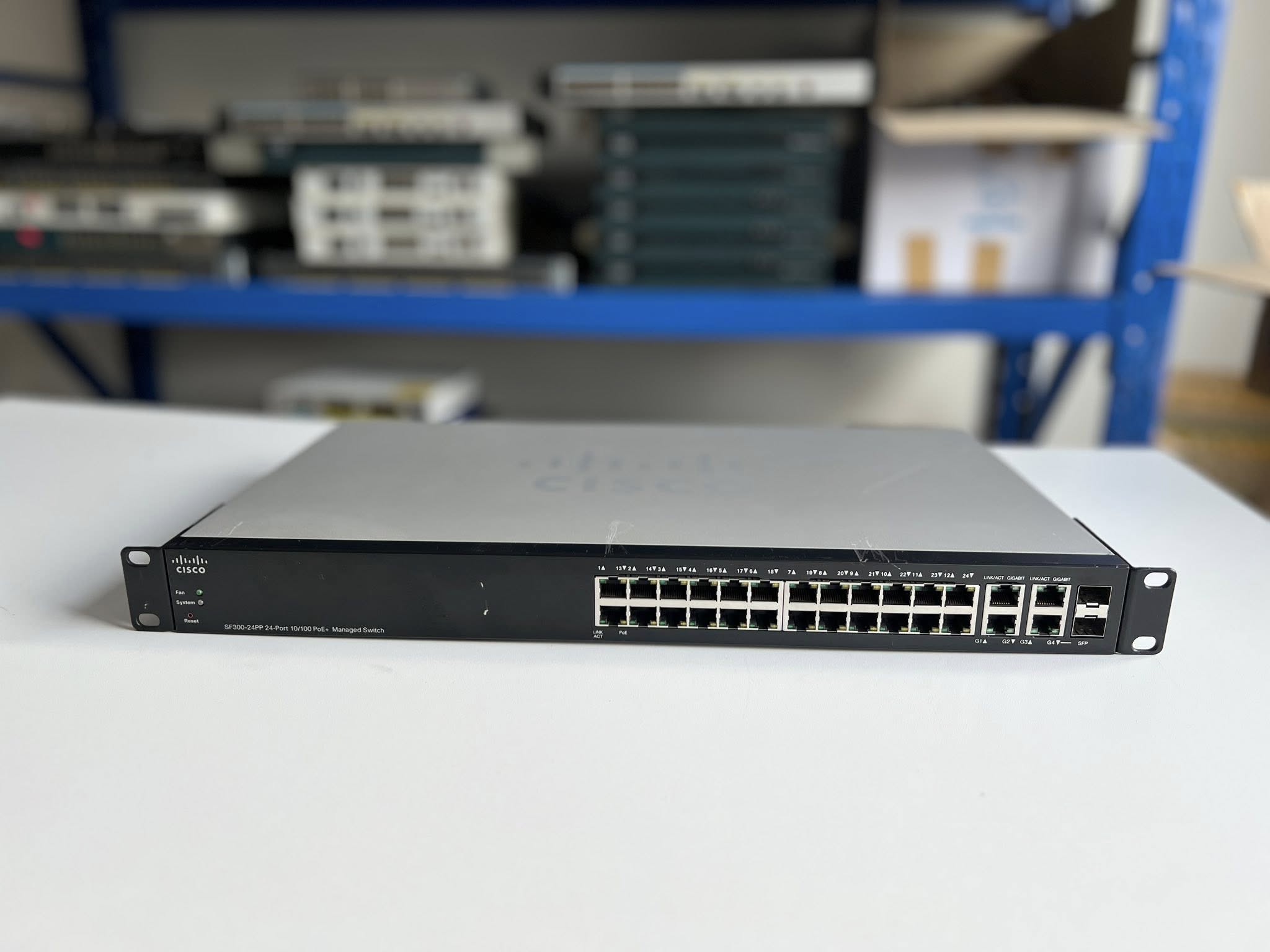 Switch Cisco SF300 24 Port PoE web gui สวิทซิสโก้มือสอง พร้อมใช้งาน