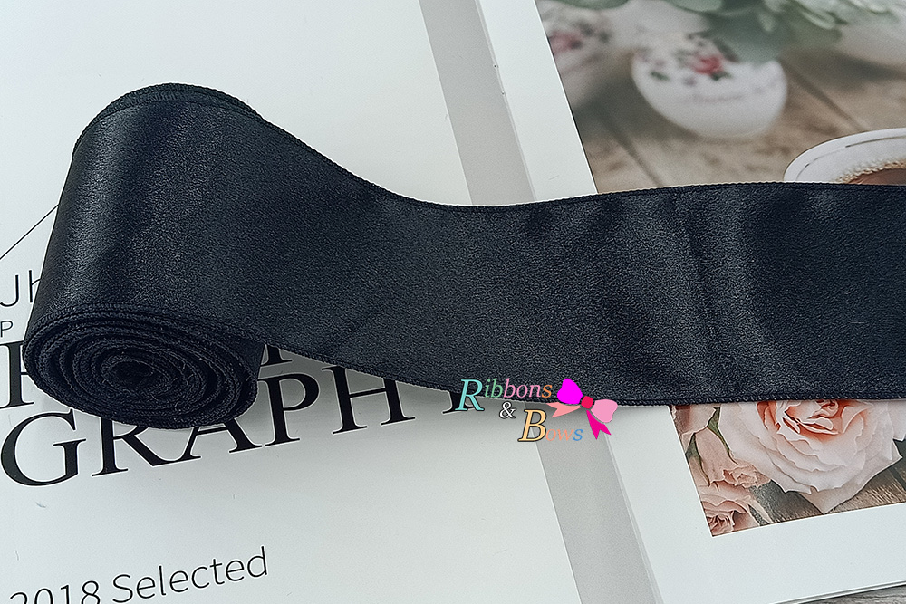 ริบบิ้นผ้าวาเลนติโน่ สีหวาน เย็บขอบ ขนาด 7 ซม.