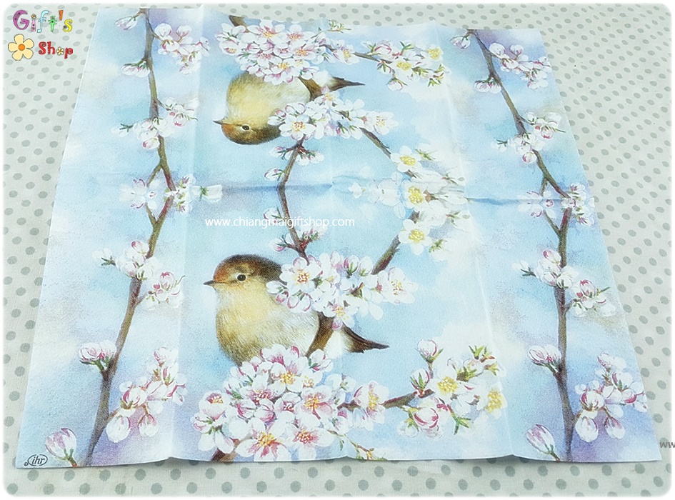 กระดาษแนปกิ้น ลายนกเกาะกิ่งดอกซากูระสีชมพูอ่อนพื้นหลังสีฟ้าอ่อน ลายดอกซากูระ Harmony