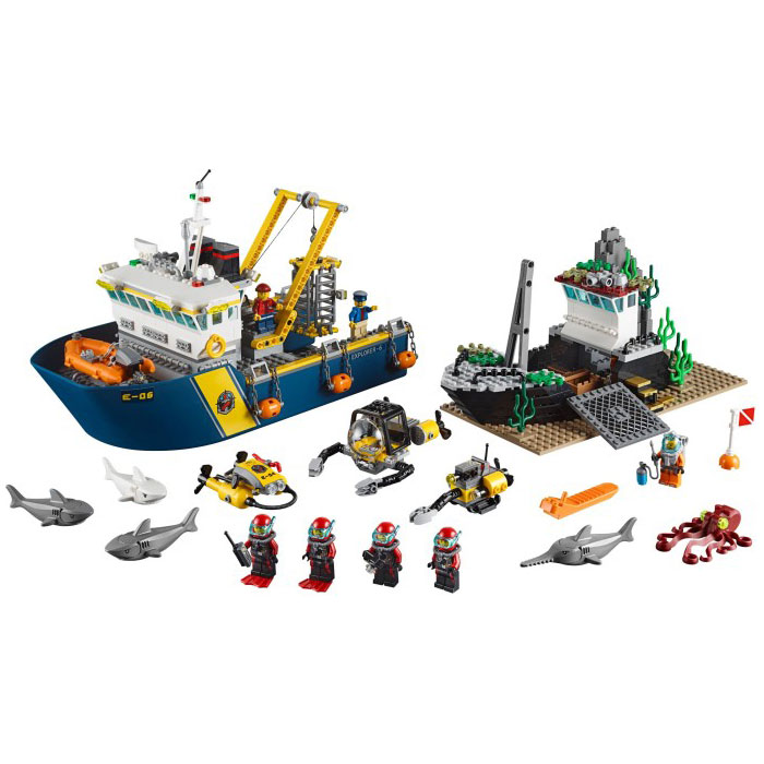 LEGO City 60095 Deep Sea Exploration Vessel (Damaged Box)