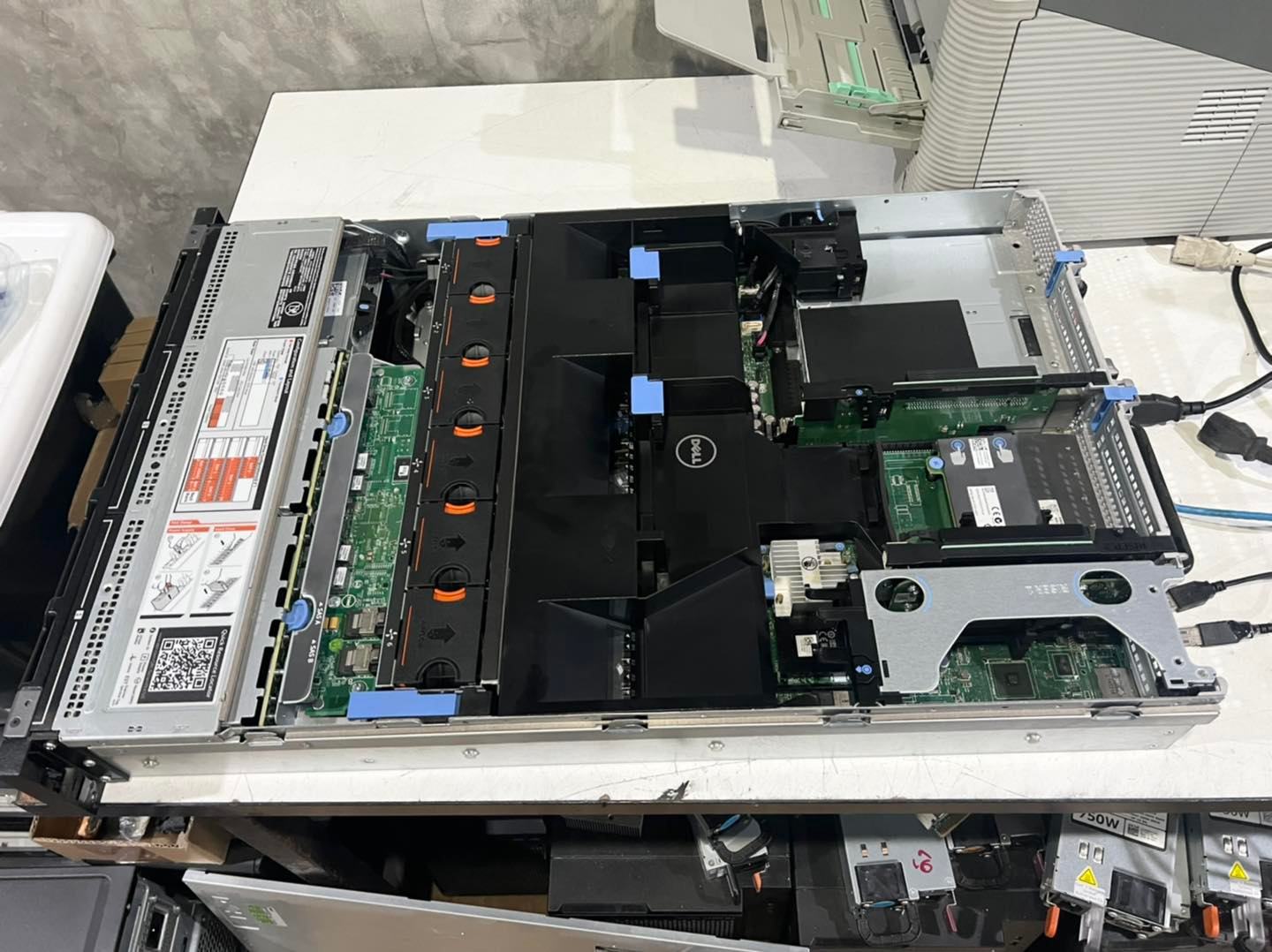 Server dell r720 2cpu 32gb server มือสองพร้อมใช้งาน