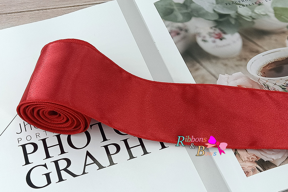 ริบบิ้นผ้าวาเลนติโน่ สีหวาน เย็บขอบ ขนาด 7 ซม.