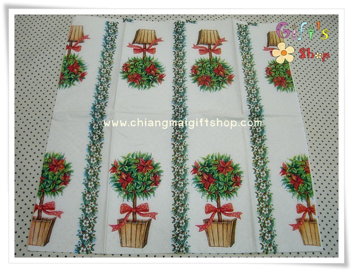 กระดาษแนปกิ้น ลายต้นคริสต์มาสขอบลายมิสเซิลโท พื้นหลังสีขาว
