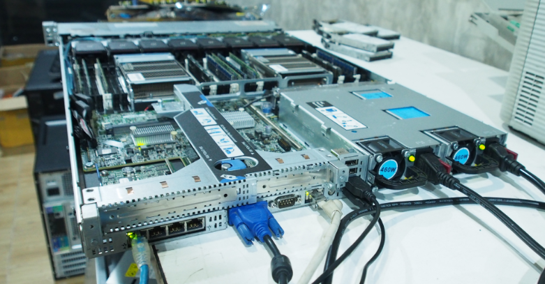 hp dl360p g8 2cpu 32gb มือ 2 พร้อมใช้งาน