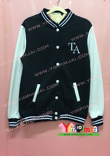 เสื้อกันหนาว เบสบอล สีดำ แขนยาวขาว กระดุม ลายตามสั่ง เสื้อห้อง เสื้อรุ่น TA TUM T
