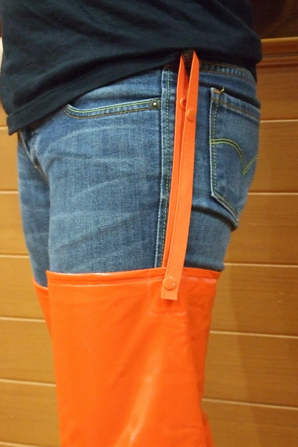 รองเท้าบูทกันนำ้