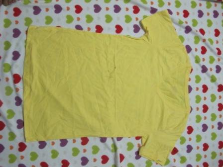 เสื้อยืดเปล่าสีเหลืองอ่อน