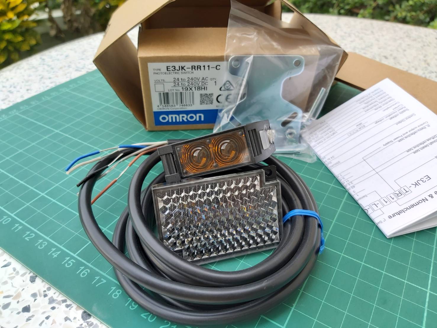 Photo Sensor E3JK-RR11-C 2M