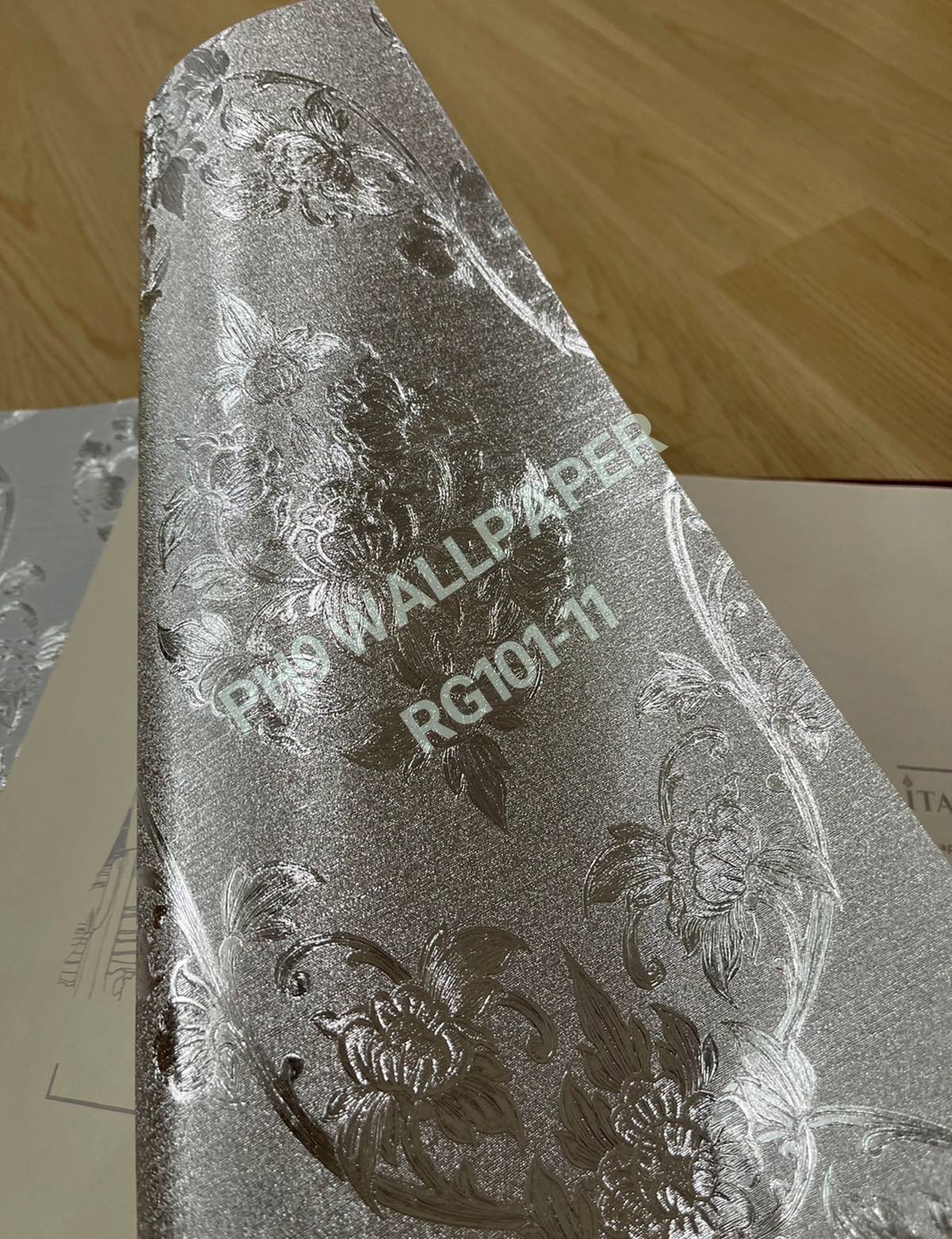 วอลเปเปอร์ลายไทย ดอกพุดตาน สีบรอนซ์เงิน RG101-11