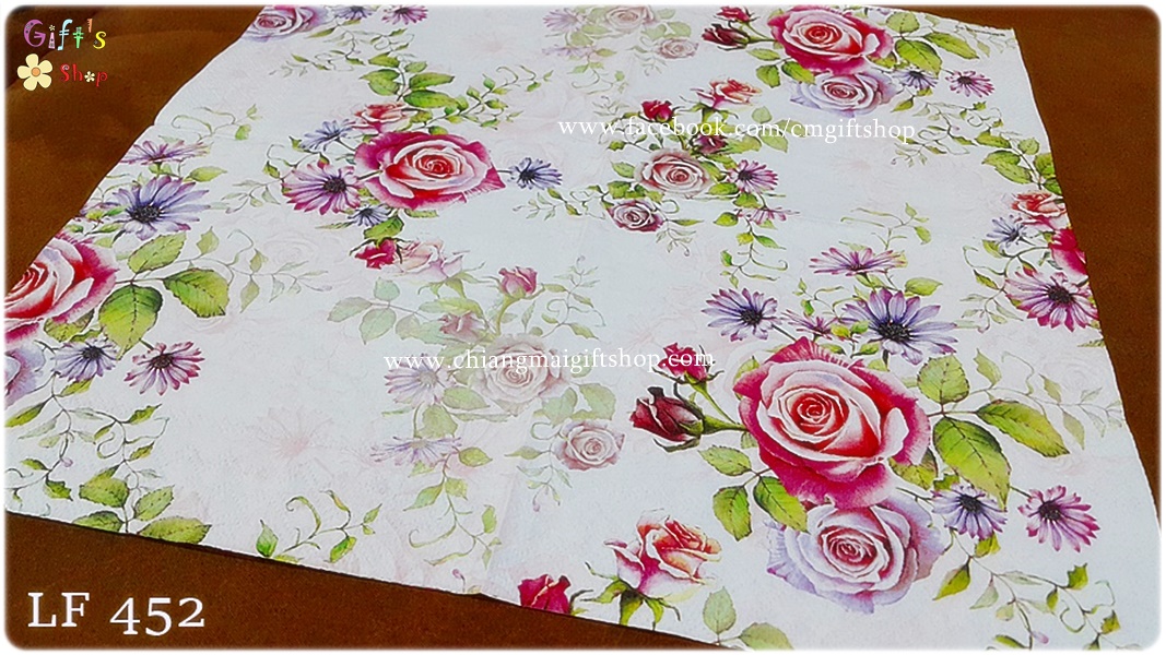 กระดาษแนปกิ้นยุโรป, ลายดอกกุหลาบ, ลายดอกกุหลาบสีแดง, ลายดอกกุหลาบสีชมพู, ลายดอกกุหลาบสีม่วง, ลายดอกไม้สีม่วง, ลายใบไม้สีเขียว, ลายช่อดอกกุหลาบ, มุมมองจากด้านบน, พื้นหลังสีขาว