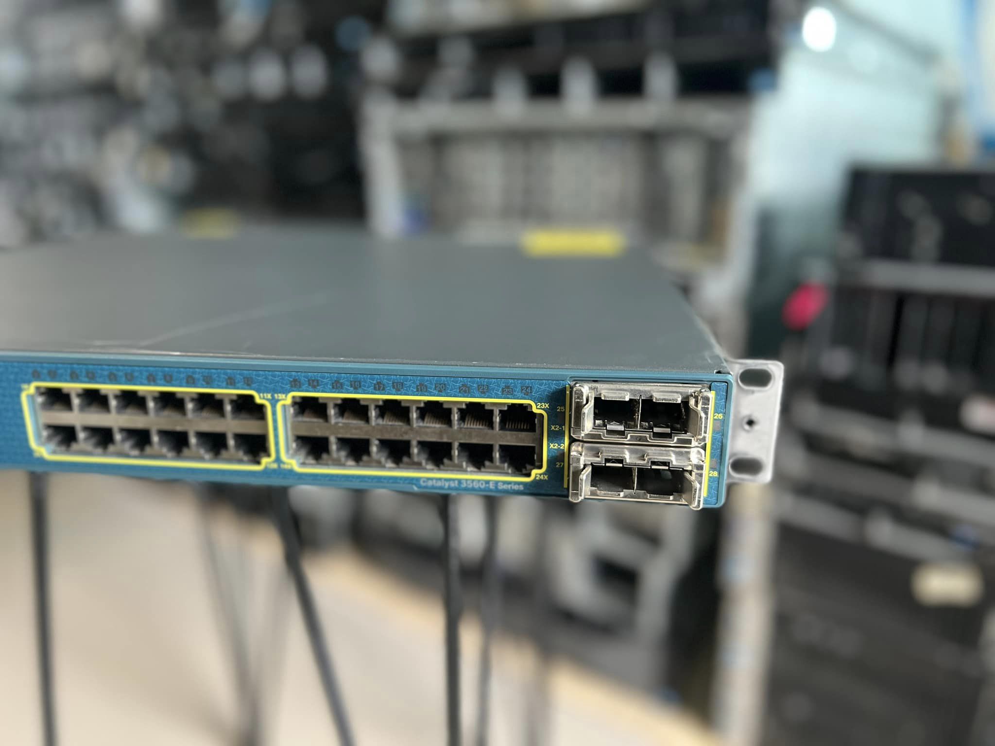 cisco 3560E 24port Gigabits 10GE layer3 สวิทซิสโก้มือสองพร้อมใช้งาน