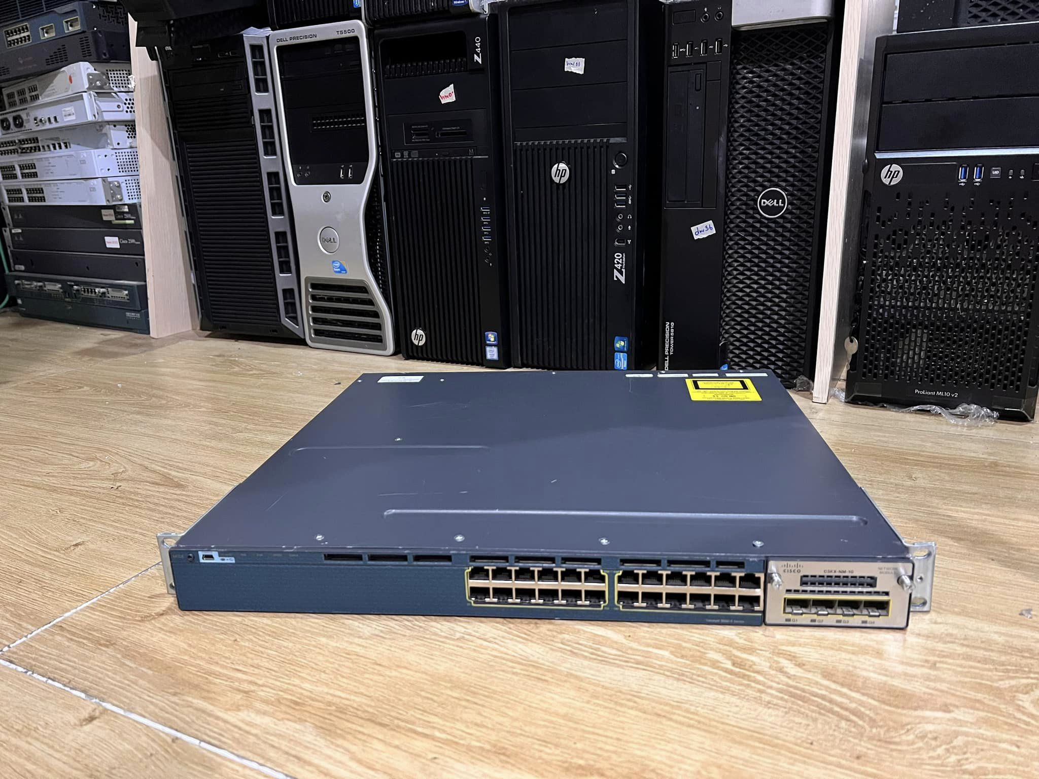 Cisco 3560X-24T-S switch มือสองพร้อมใช้งาน