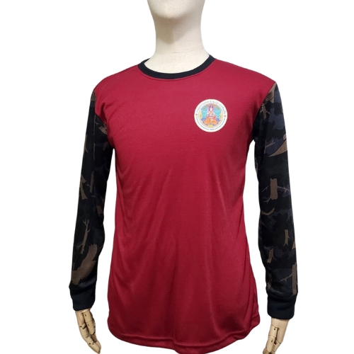 เสื้อยืดสีแดงเข้ม-แขนยาวลายพรางดำ /ตรากรมอุทยาน
