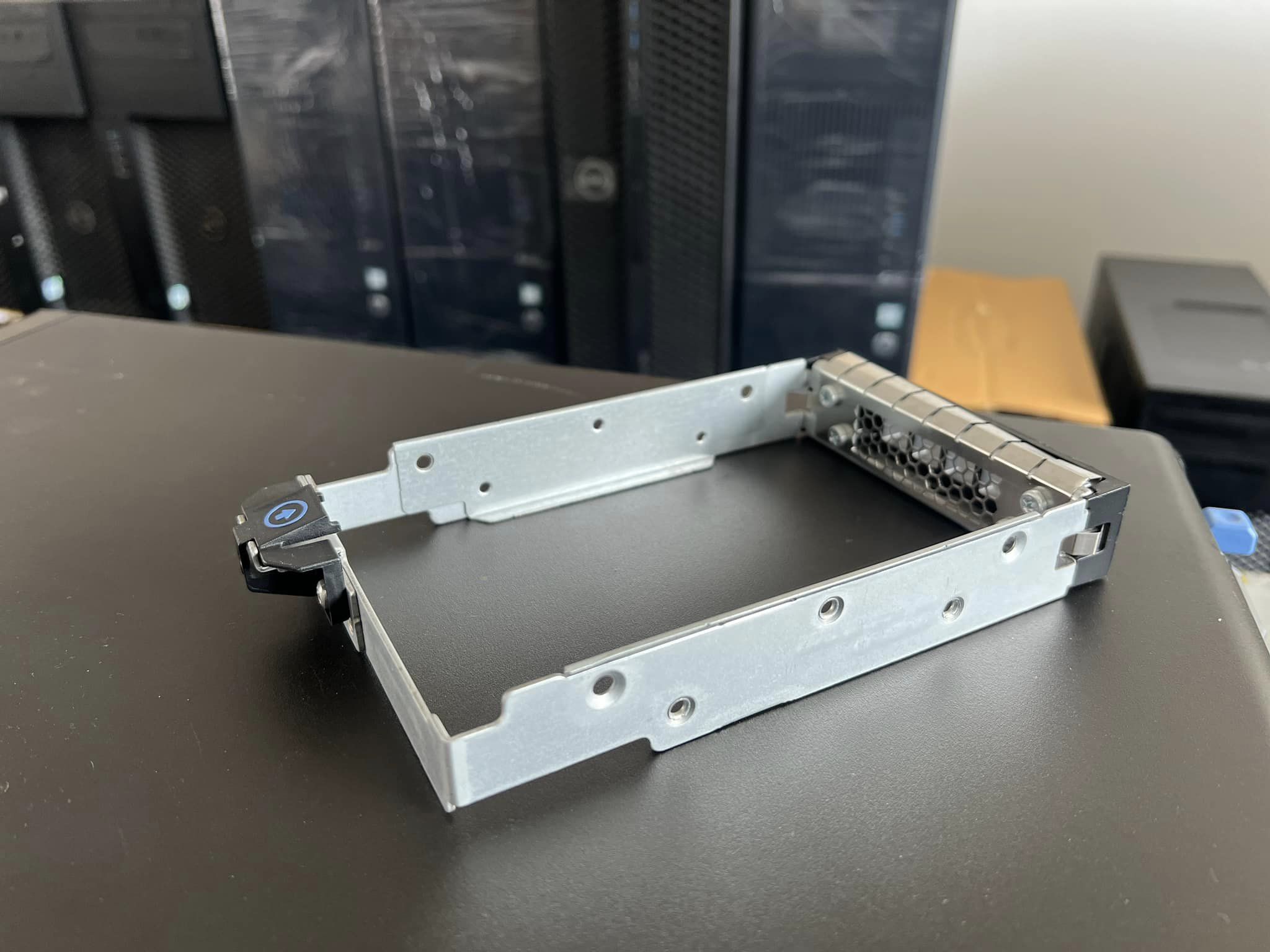 tray dell r420 r430 แบบ fix ขนาด 3.5 นิ้ว มือสองพร้อมใช้งาน